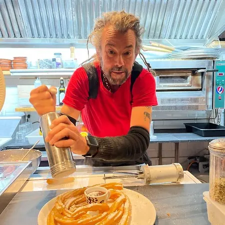 Hostel Vagabond Vieiras Beds & Dinner Acts-le-210