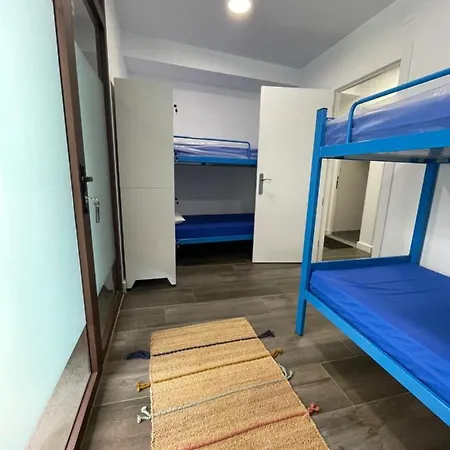 Vagabond Vieiras Beds & Communal Dinner Included Le-210 *