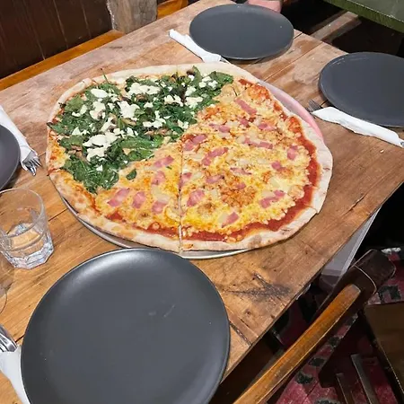 Hostel Vagabond Vieiras Beds & Dinner Acts-le-210 La Portela de Valcarce