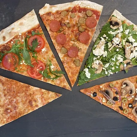 Vagabond Vieiras Beds & Communal Dinner Included Le-210 Albergue *