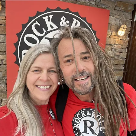 Albergue Vagabond Vieiras Beds & Communal Dinner Included Le-210