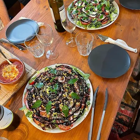 Vagabond Vieiras Beds & Communal Dinner Included Le-210