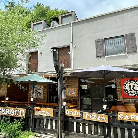 Vagabond Vieiras Beds & Communal Dinner Included Le-210 * La Portela de Valcarce