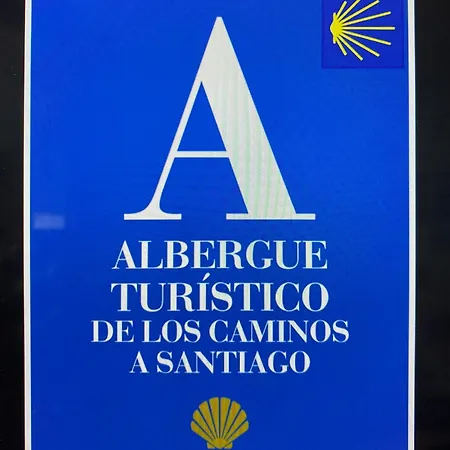 Vagabond Vieiras Beds & Communal Dinner Included Le-210 Albergue *