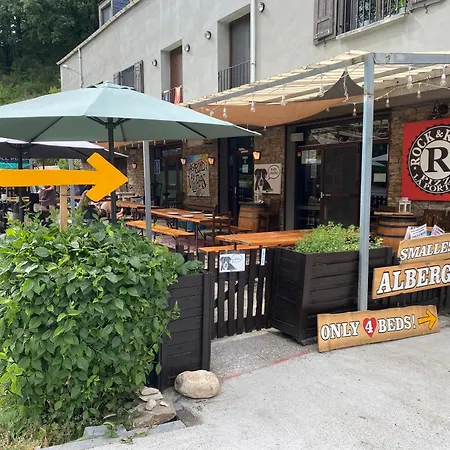 Vagabond Vieiras Beds & Communal Dinner Included Le-210 Hostel