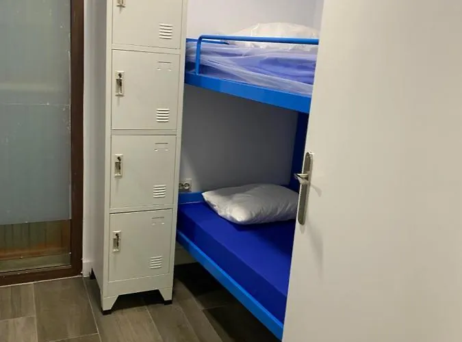 Vagabond Vieiras Beds & Communal Dinner Included Le-210 *