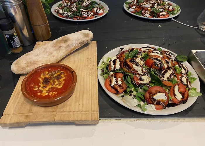 Vagabond Vieiras Beds & Communal Dinner Included Le-210 Хостел