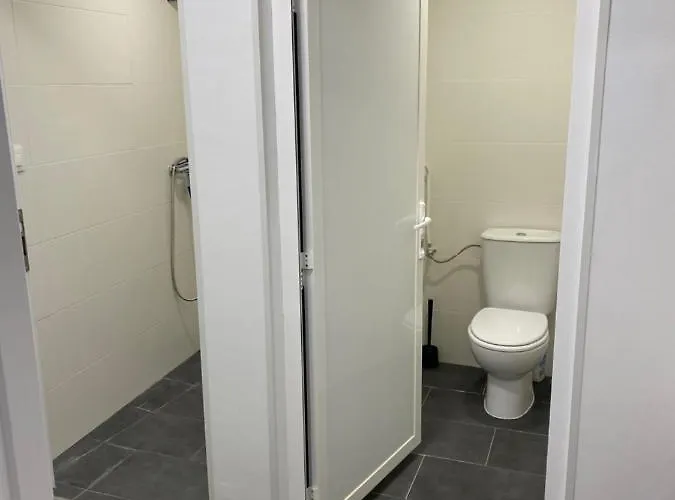 Vagabond Vieiras Beds & Communal Dinner Included Le-210 Vandrerhjem La Portela de Valcarce