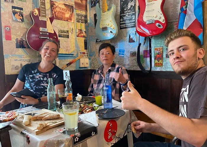 Vagabond Vieiras Beds & Communal Dinner Included Le-210 *