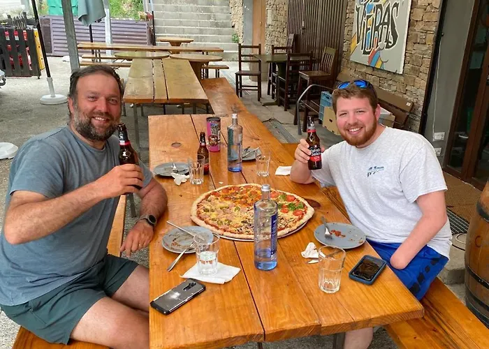 Vagabond Vieiras Beds & Communal Dinner Included Le-210 Хостел