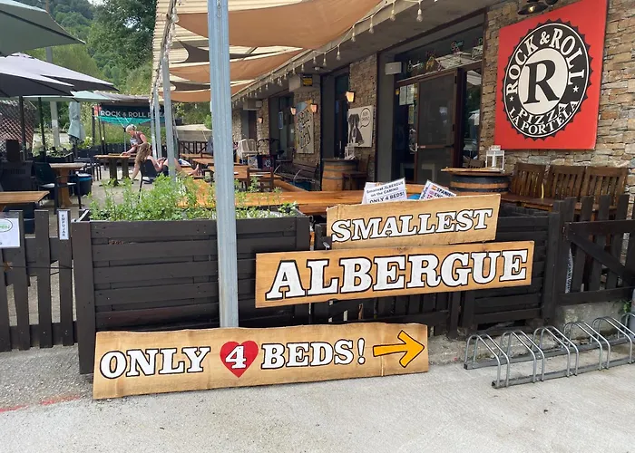 Vagabond Vieiras Beds & Communal Dinner Included Le-210 Vandrerhjem