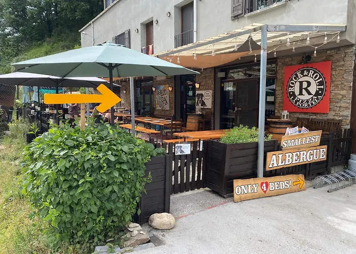 Vagabond Vieiras Beds & Communal Dinner Included Le-210 Vandrerhjem